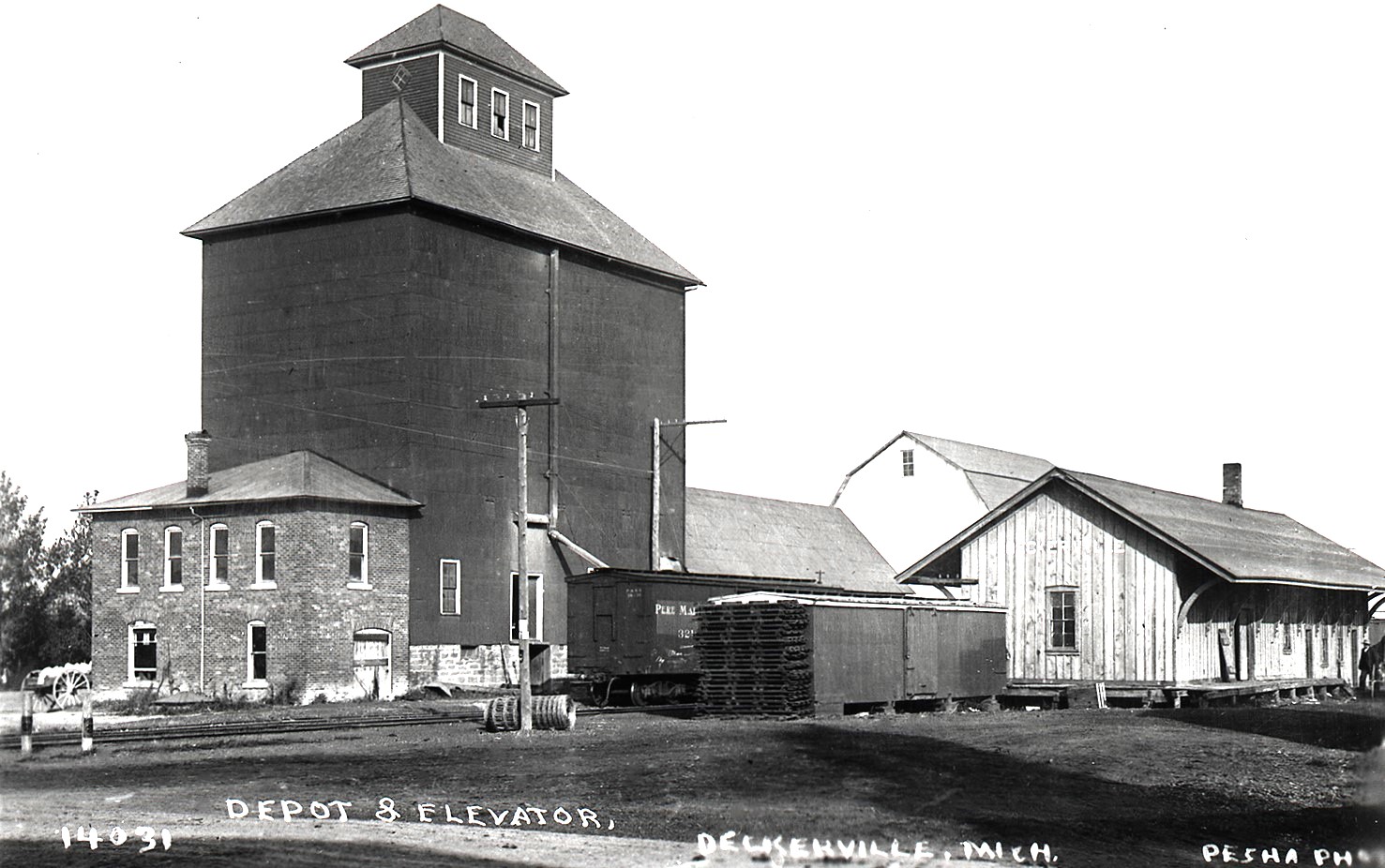 PM Deckerville Elevator and Depot